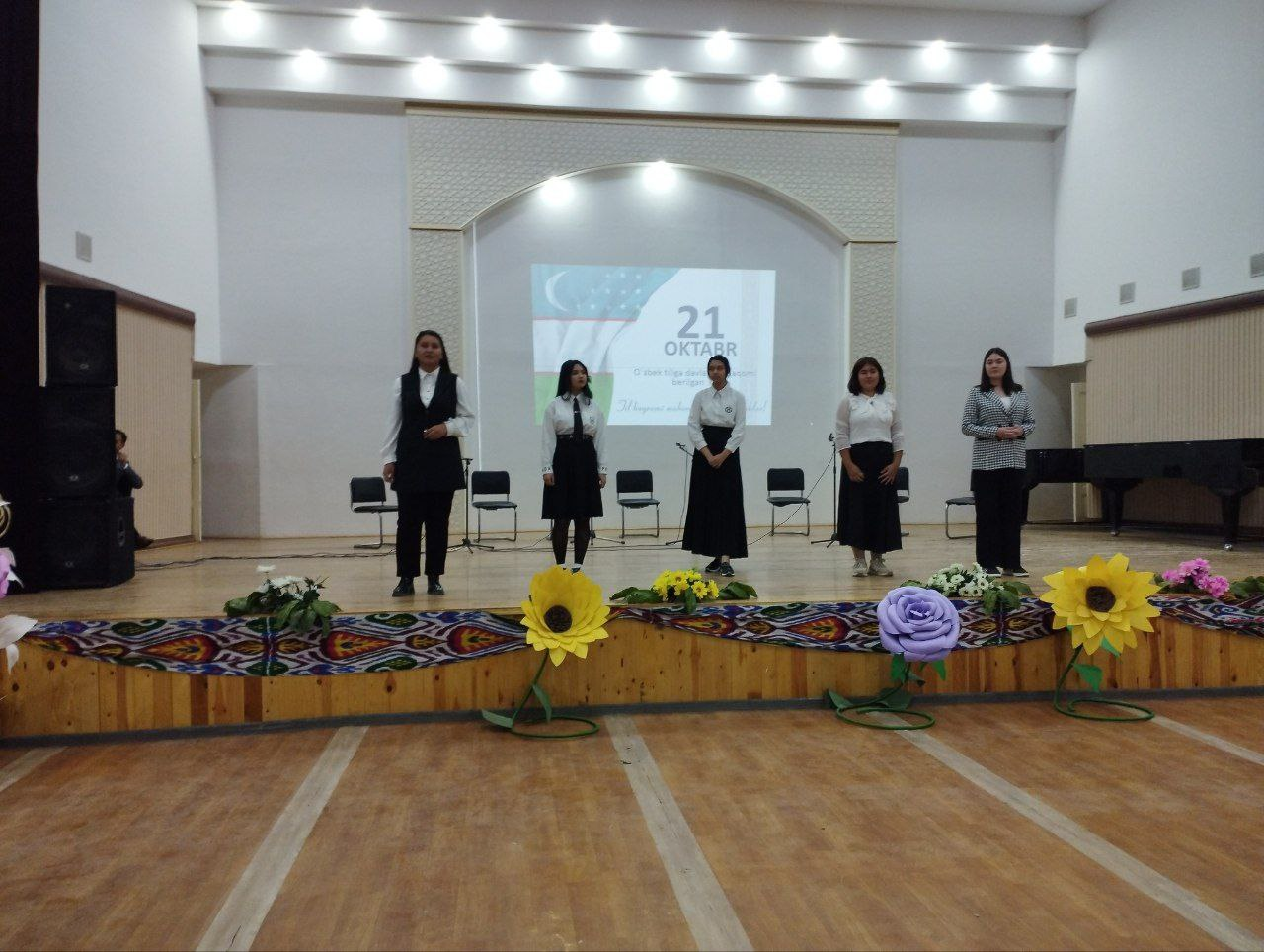 21 — oktabr-,,O’zbek tiliga davlat tili maqomi berilgan kun»