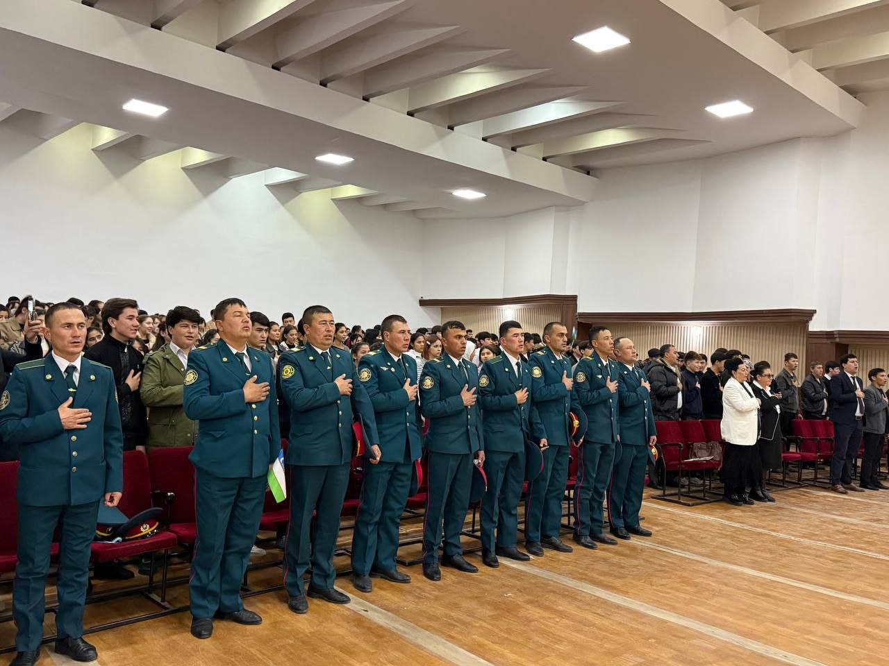 “Bir Vatan, bir el, bir bayroq”